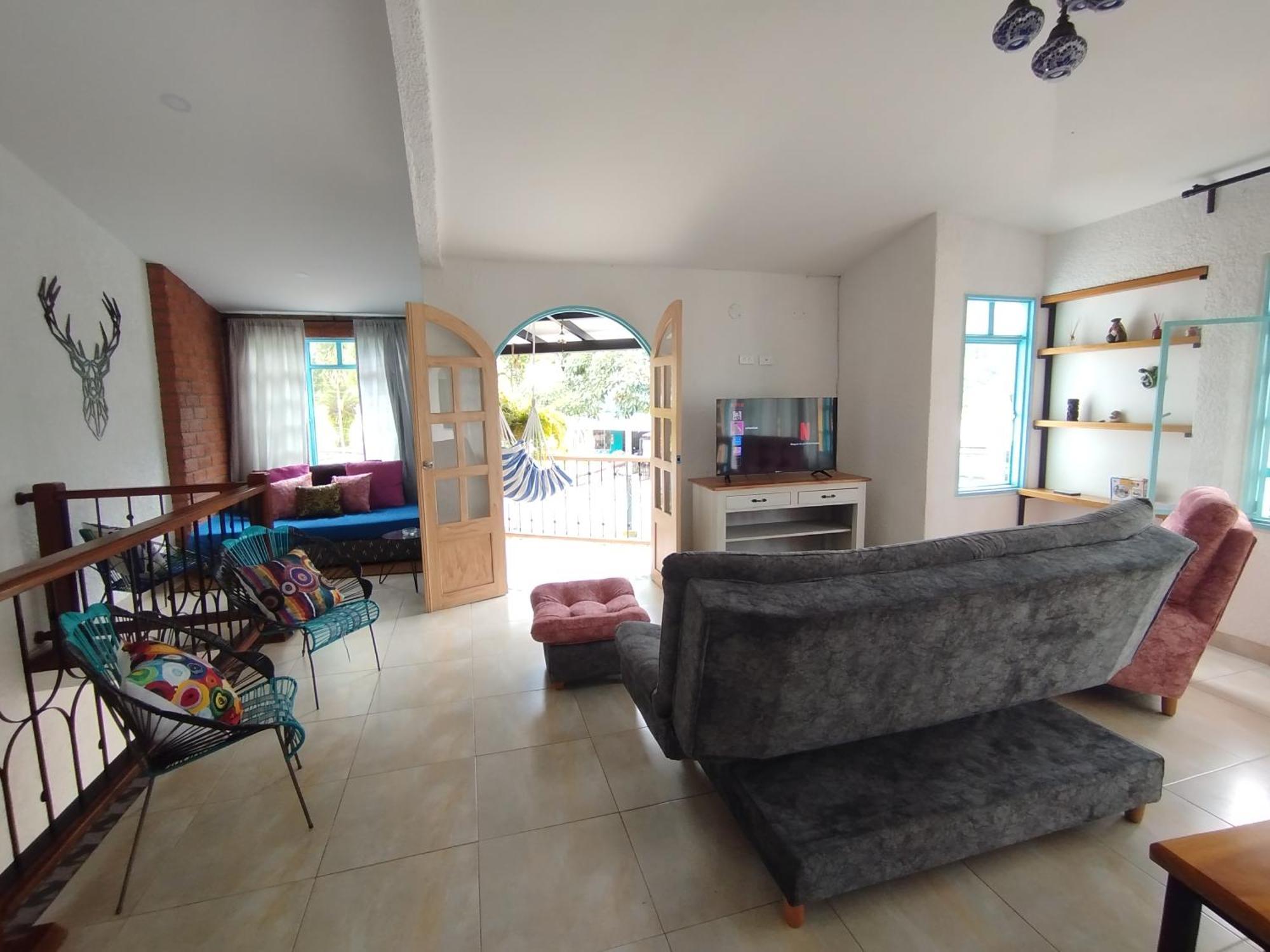 8-27 Apartment *